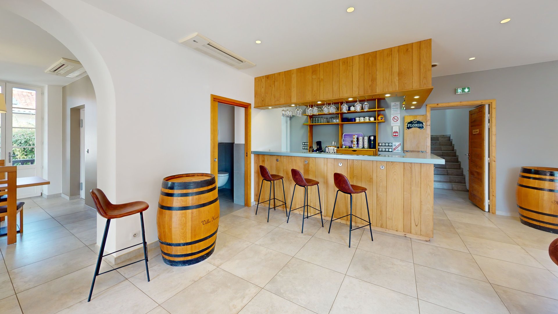 Bar Vue 1 • Villa Harriet ©